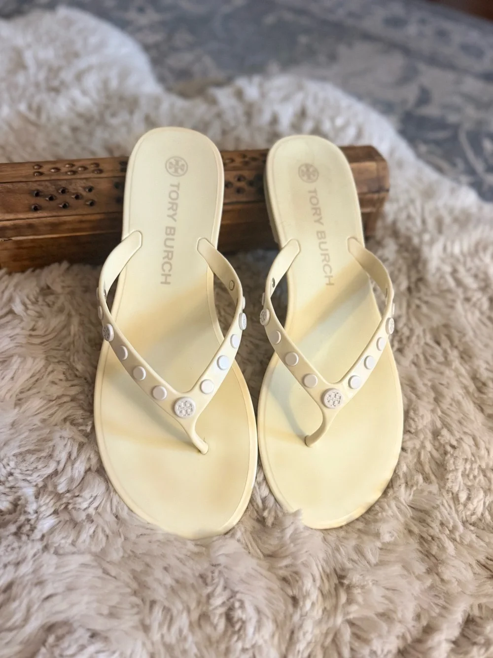 TORY BURCH New Ivory Studded Jelly Sandals 10